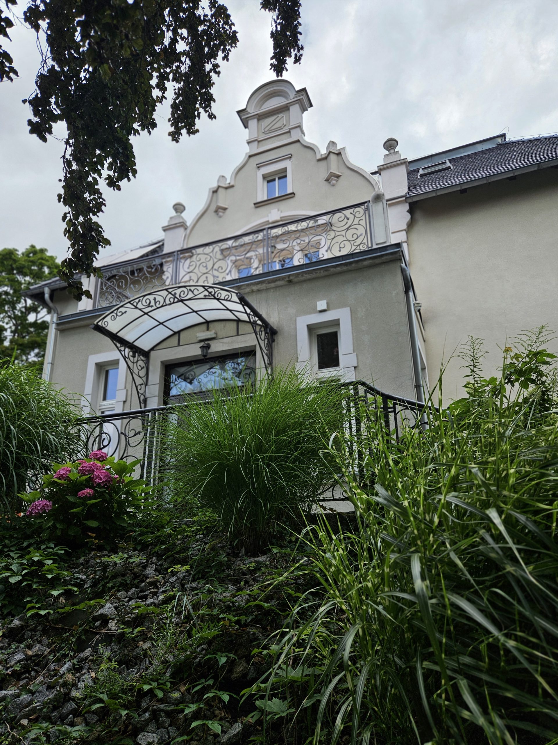 hotel2